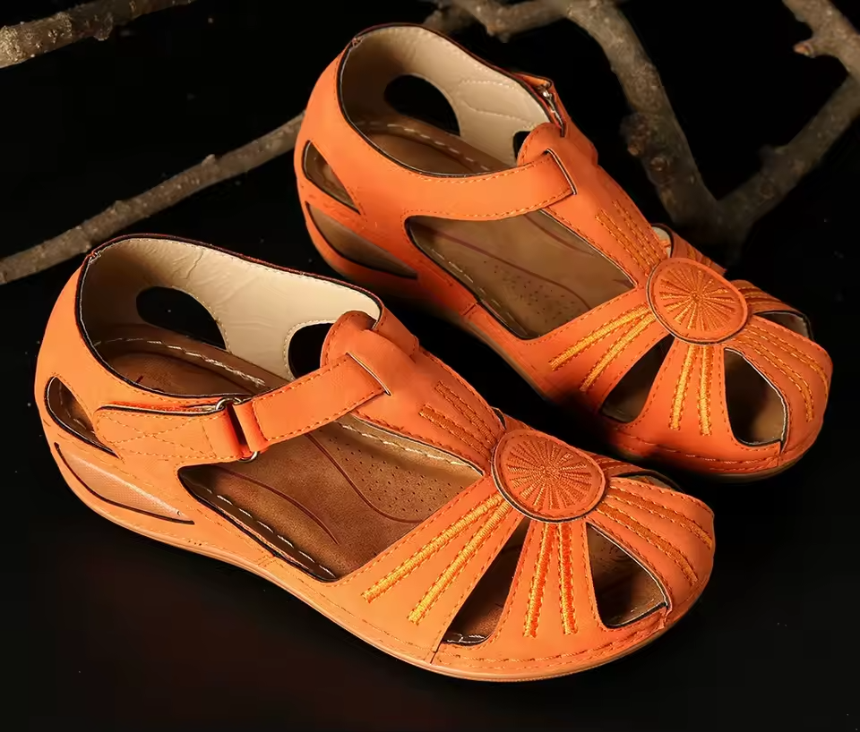 Adjustable Closed-Heel Sandals for Women - Ideal for Everyday Wear