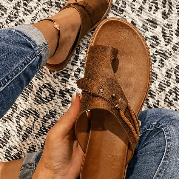 Adjustable Strap Women's Open-Toe Sandals for Any Occasion